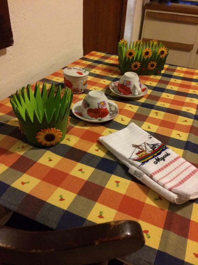 Appartamenti Alessandro อันโญเน บันญี ภายนอก รูปภาพ